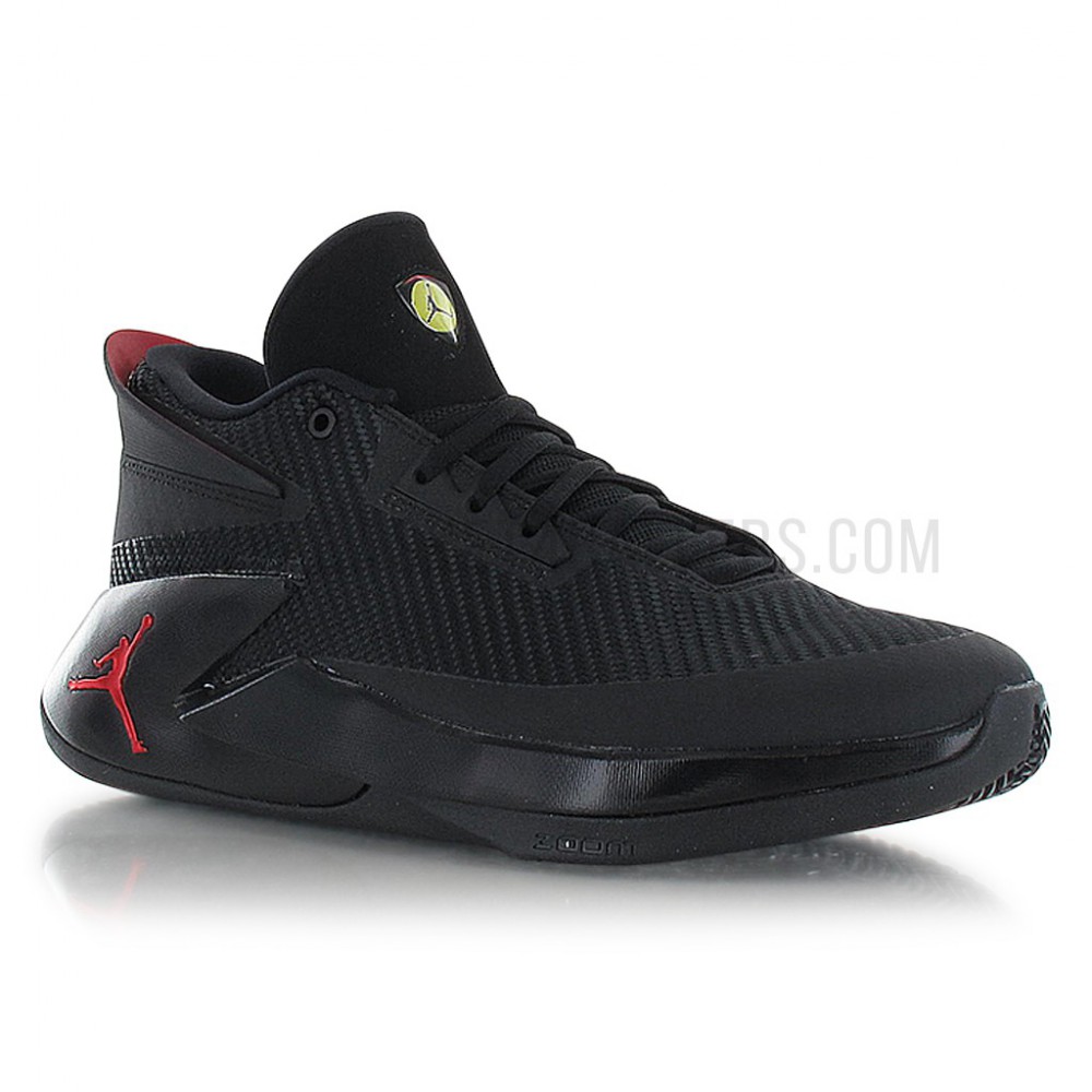 jordan fly lockdown black